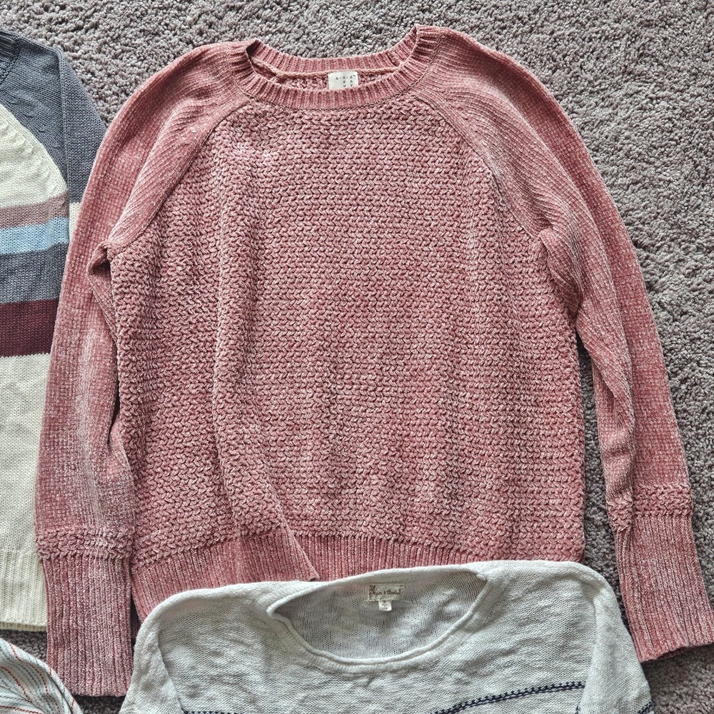 Knit Sweater Lot of 7 Women Size M Striped Graphic Cozy Fall Winter Basics - Picture 6 of 10